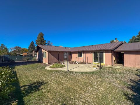 Tiny photo for 7026 Sierra Place, Klamath Falls, OR 97603 (MLS # 220211040)