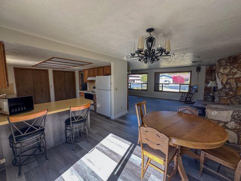 Tiny photo for 7026 Sierra Place, Klamath Falls, OR 97603 (MLS # 220211040)