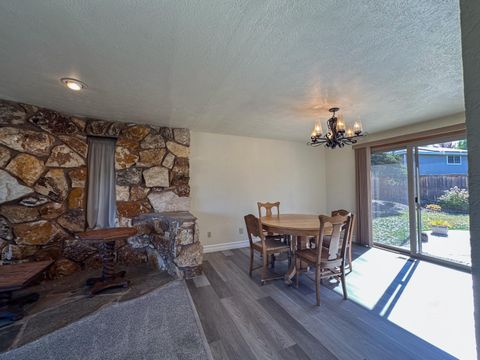Tiny photo for 7026 Sierra Place, Klamath Falls, OR 97603 (MLS # 220211040)