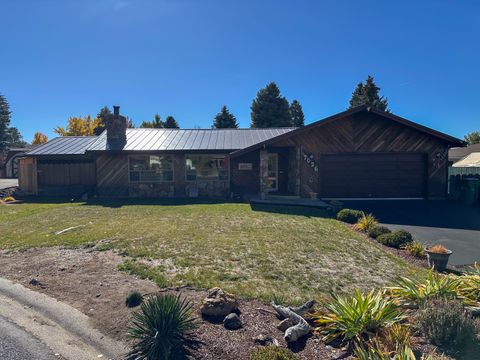 Tiny photo for 7026 Sierra Place, Klamath Falls, OR 97603 (MLS # 220211040)