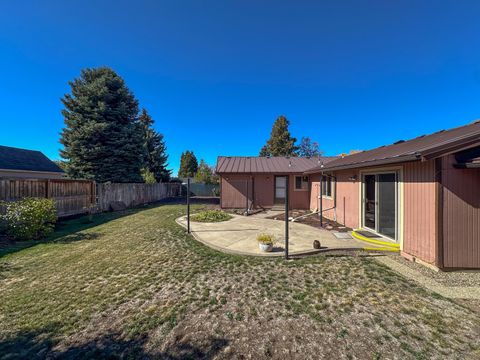 Tiny photo for 7026 Sierra Place, Klamath Falls, OR 97603 (MLS # 220211040)