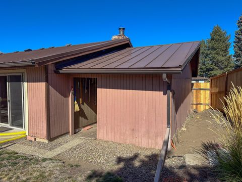 Tiny photo for 7026 Sierra Place, Klamath Falls, OR 97603 (MLS # 220211040)