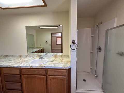 Tiny photo for 7026 Sierra Place, Klamath Falls, OR 97603 (MLS # 220211040)
