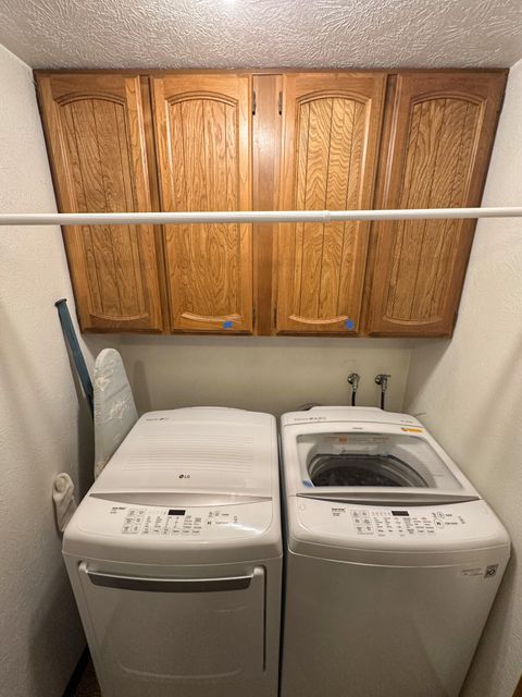 Tiny photo for 7026 Sierra Place, Klamath Falls, OR 97603 (MLS # 220211040)