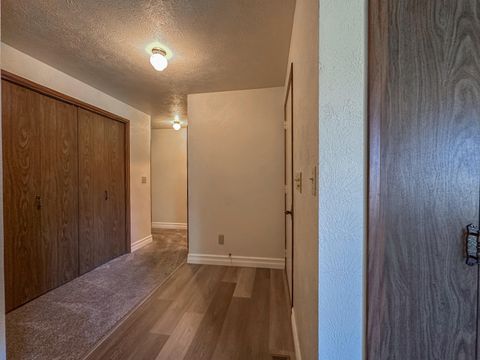 Tiny photo for 7026 Sierra Place, Klamath Falls, OR 97603 (MLS # 220211040)