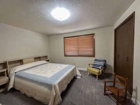 Tiny photo for 7026 Sierra Place, Klamath Falls, OR 97603 (MLS # 220211040)