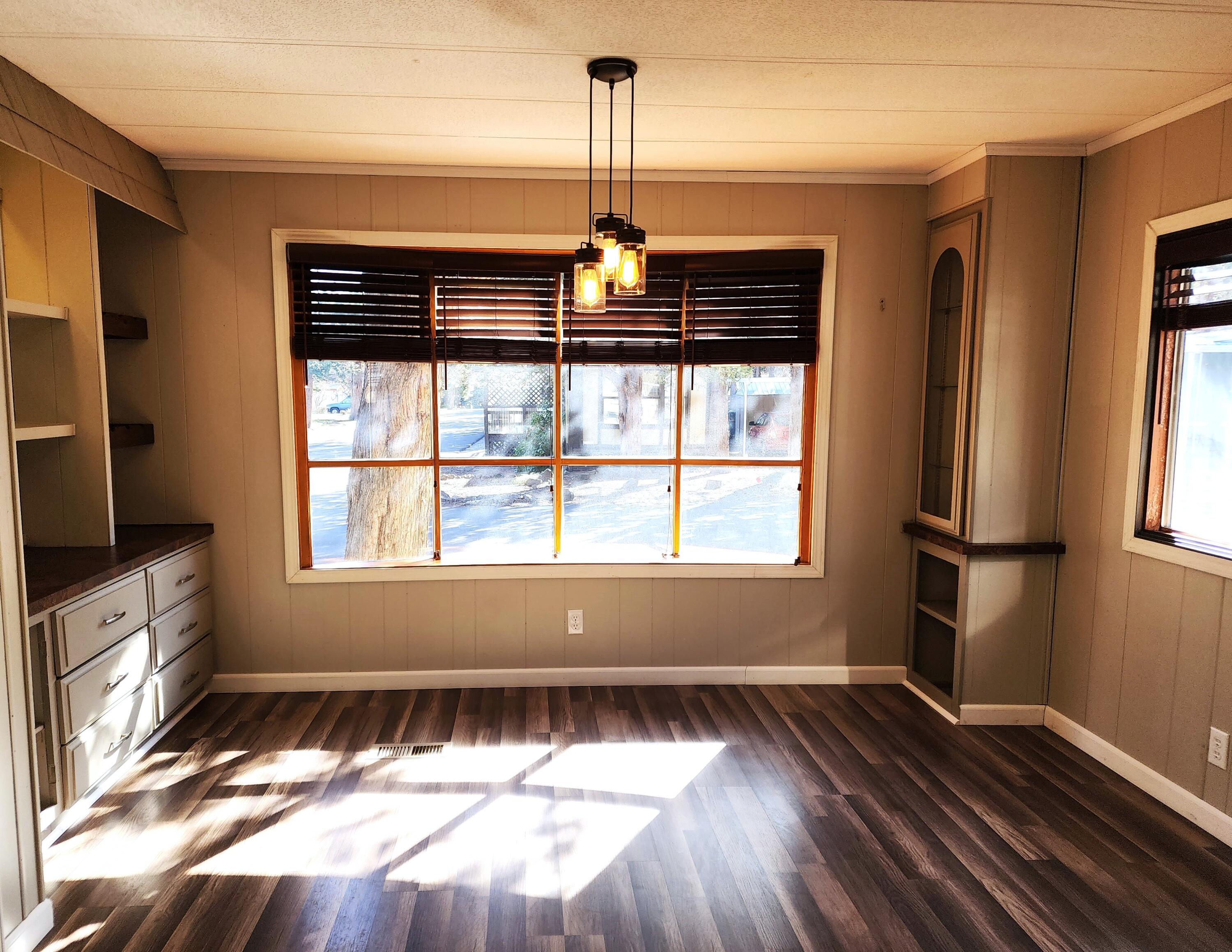 Rock Arbor Villa - Residential