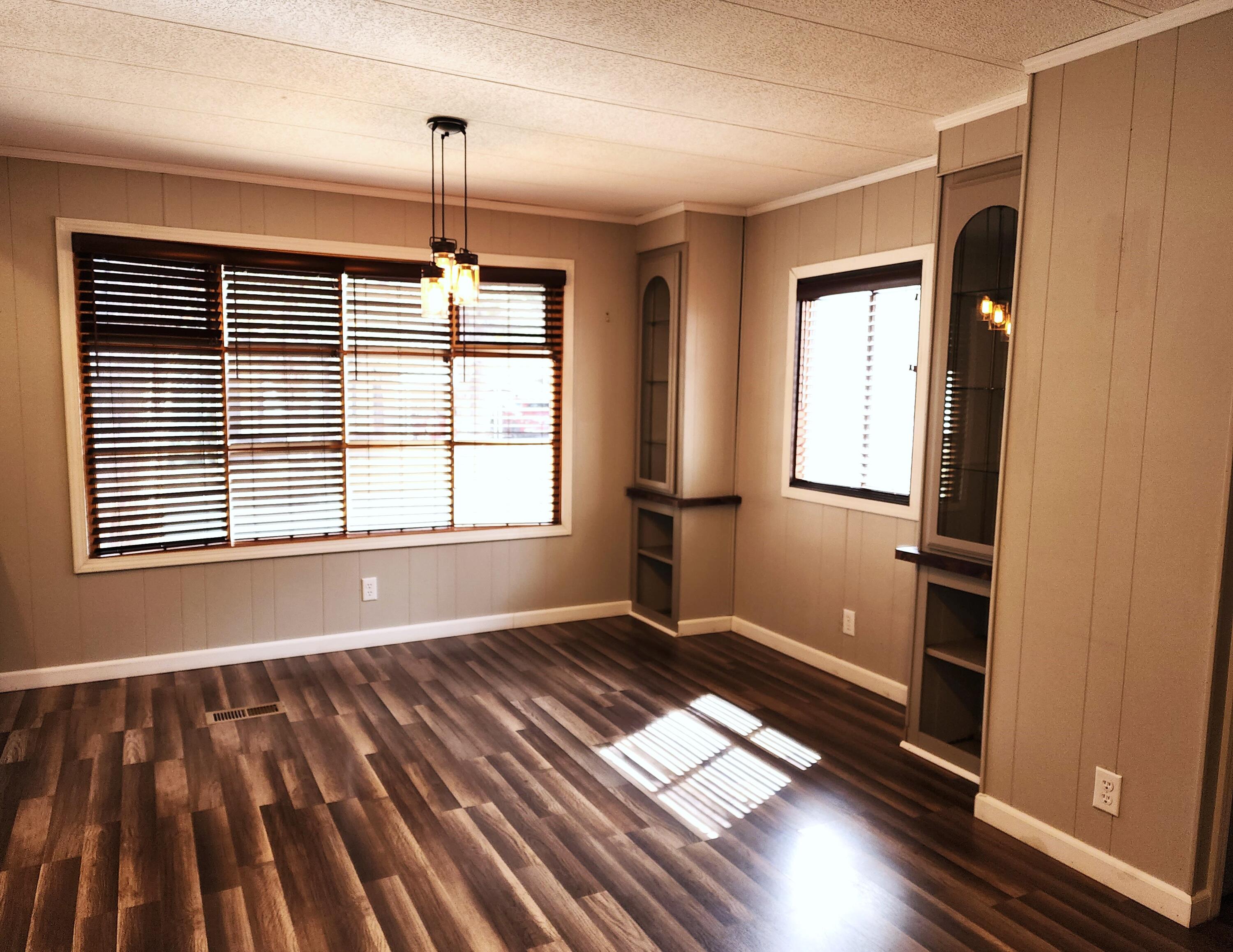 Rock Arbor Villa - Residential