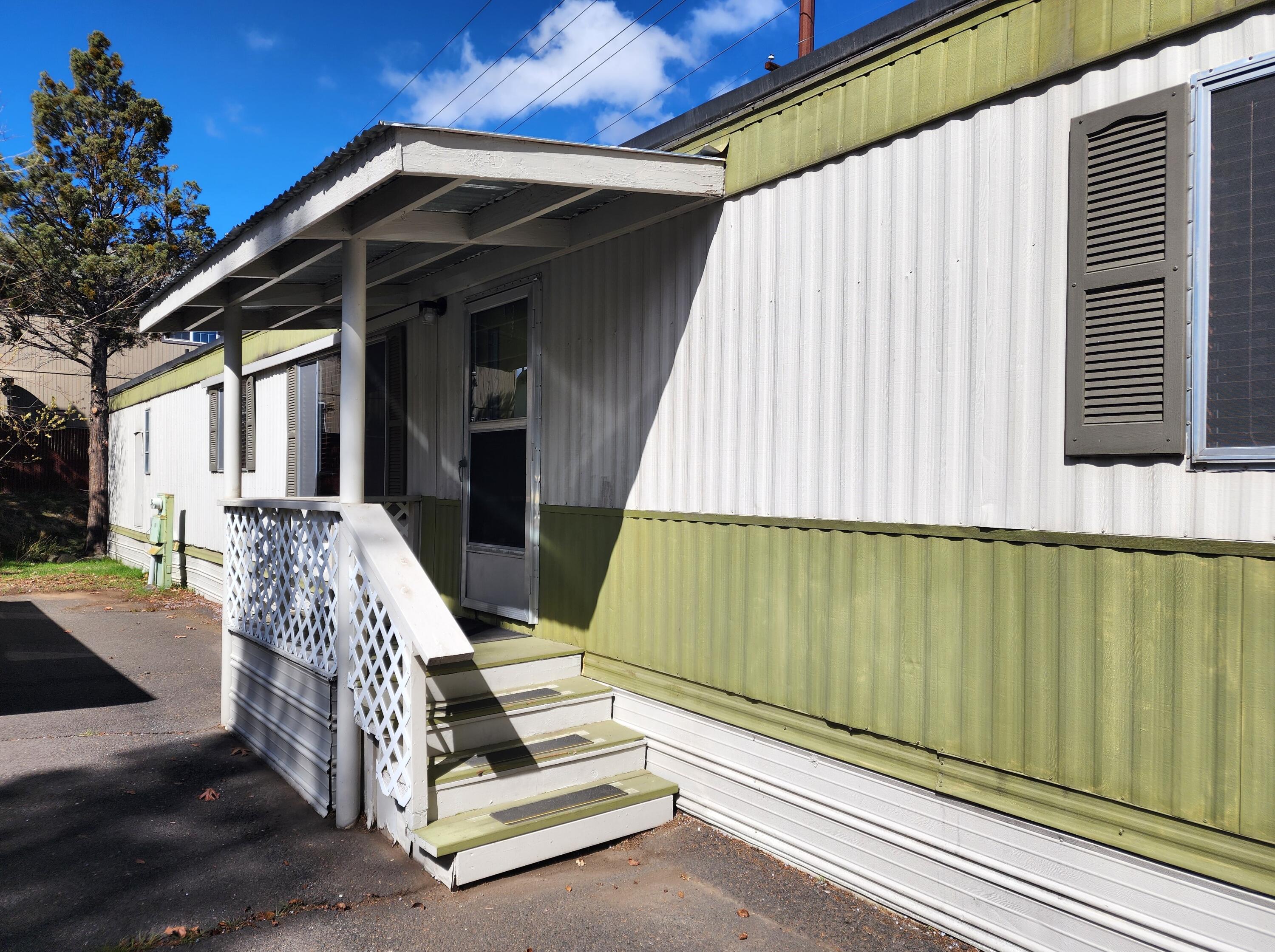 Rock Arbor Villa - Residential