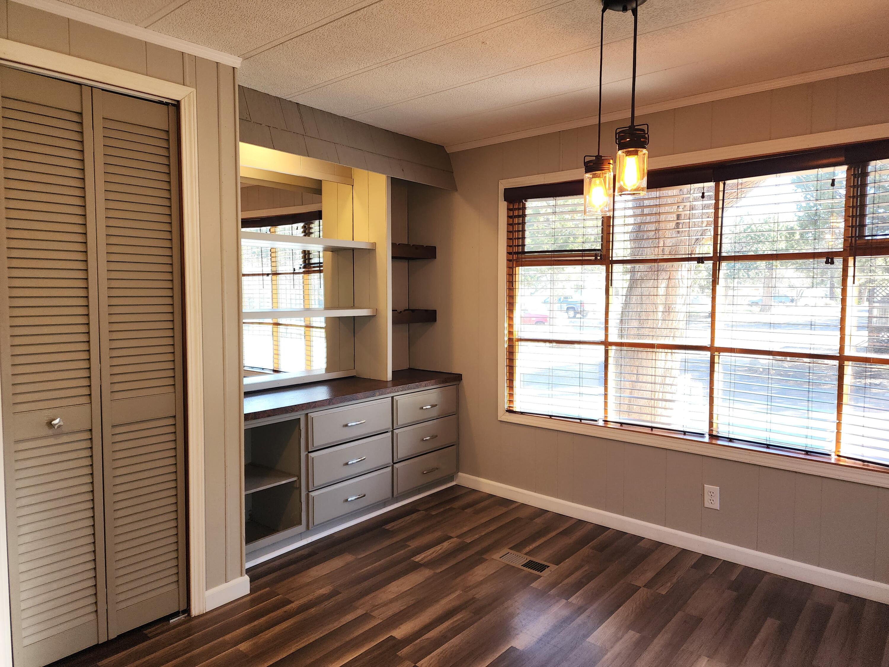 Rock Arbor Villa - Residential