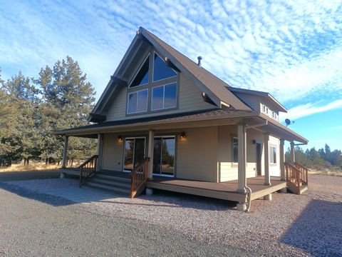 Photo of 5215 SW Upper Canyon Rim Drive, Culver, OR 97734 (MLS # 220212048)