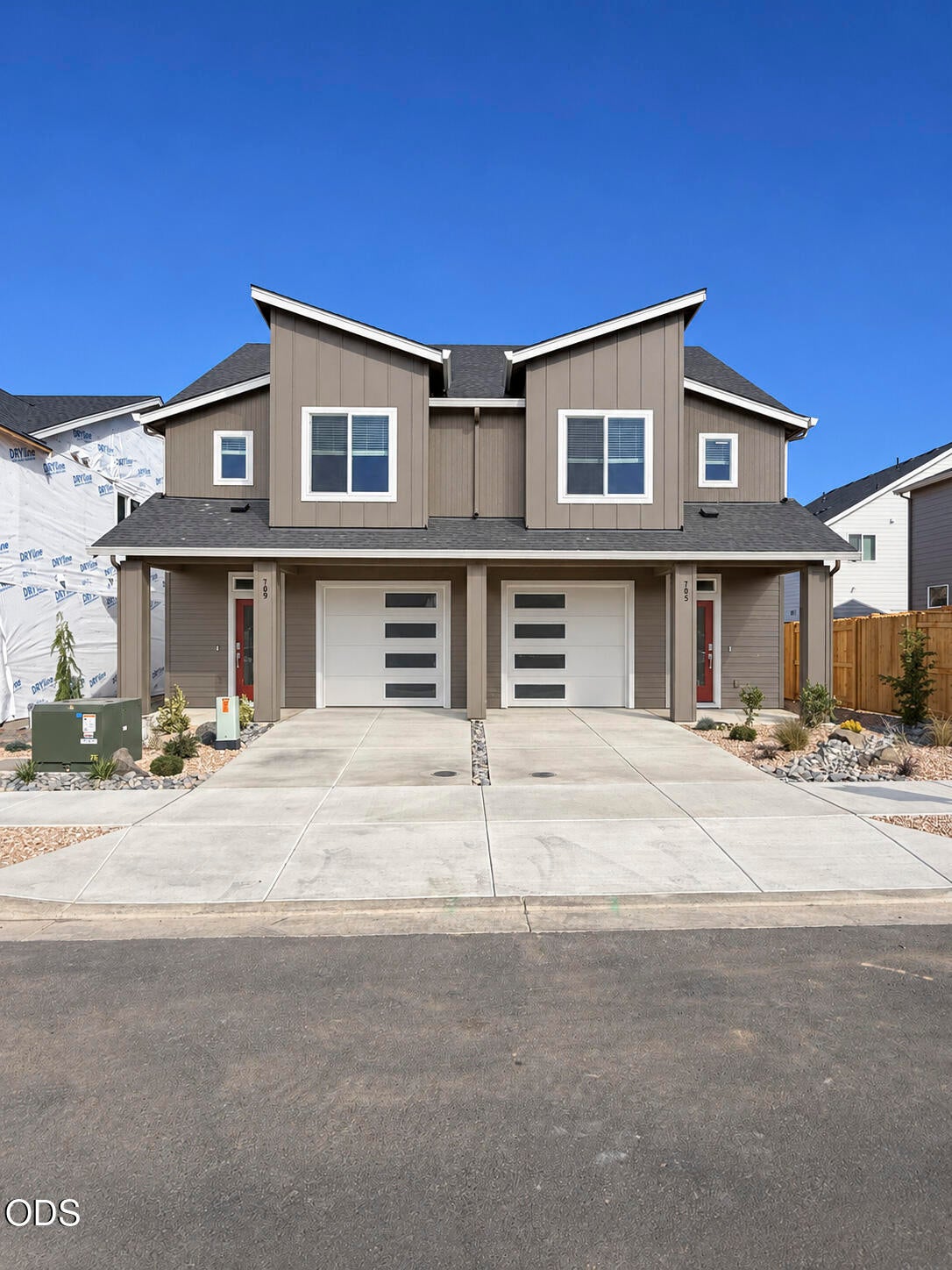 709 NW Walnut Avenue