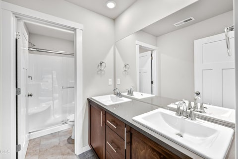 Tiny photo for 709 NW Walnut Avenue, Redmond, OR 97756 (MLS # 220227251)