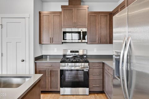 Tiny photo for 709 NW Walnut Avenue, Redmond, OR 97756 (MLS # 220227251)