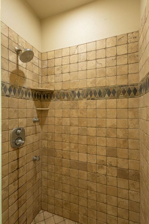Tiny photo for 10323 Merlin Way, Klamath Falls, OR 97601 (MLS # 220211886)