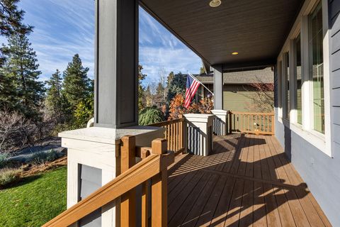 Tiny photo for 10323 Merlin Way, Klamath Falls, OR 97601 (MLS # 220211886)