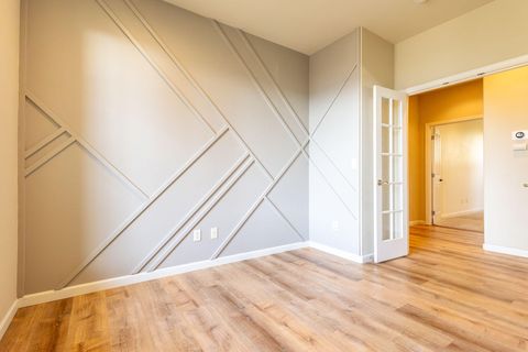 Tiny photo for 10323 Merlin Way, Klamath Falls, OR 97601 (MLS # 220211886)