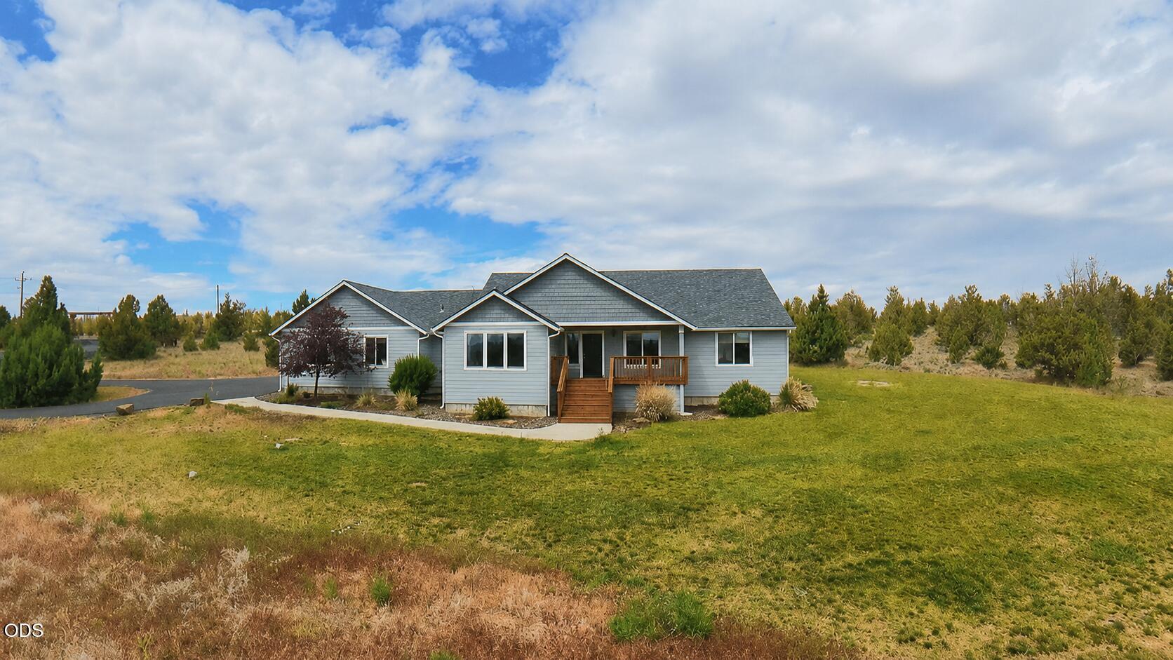 1305 SE Texas Circle