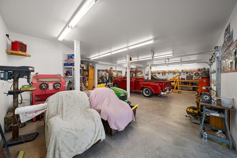 Tiny photo for 2662 NE Meadowcrest Drive, Prineville, OR 97754 (MLS # 220213850)