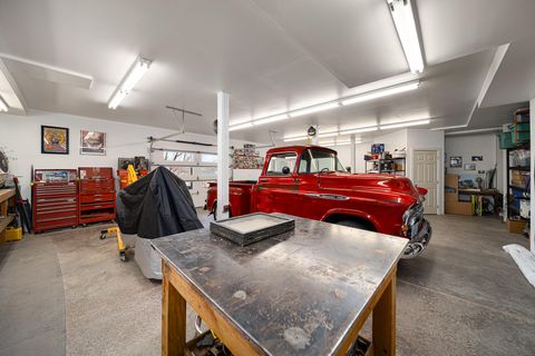 Tiny photo for 2662 NE Meadowcrest Drive, Prineville, OR 97754 (MLS # 220213850)