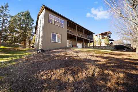 Tiny photo for 2662 NE Meadowcrest Drive, Prineville, OR 97754 (MLS # 220213850)