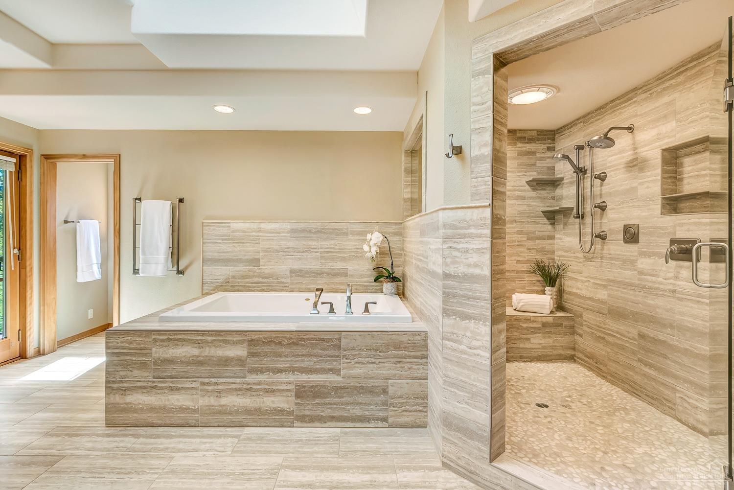 Broken Top - Residential