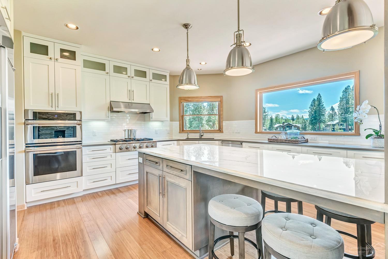 Broken Top - Residential