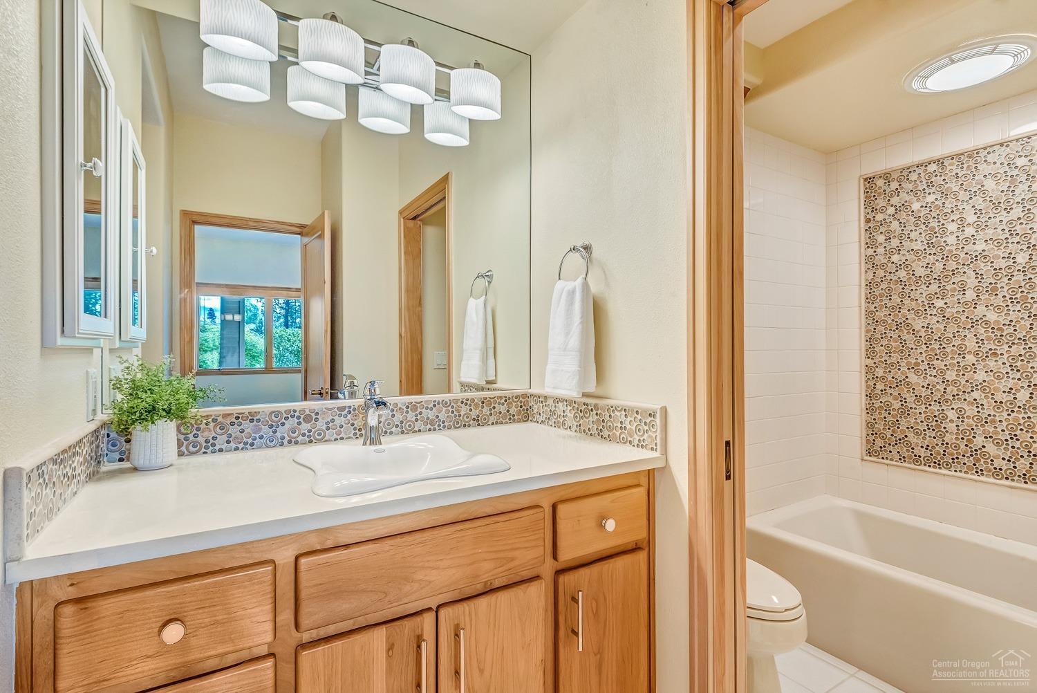 Broken Top - Residential