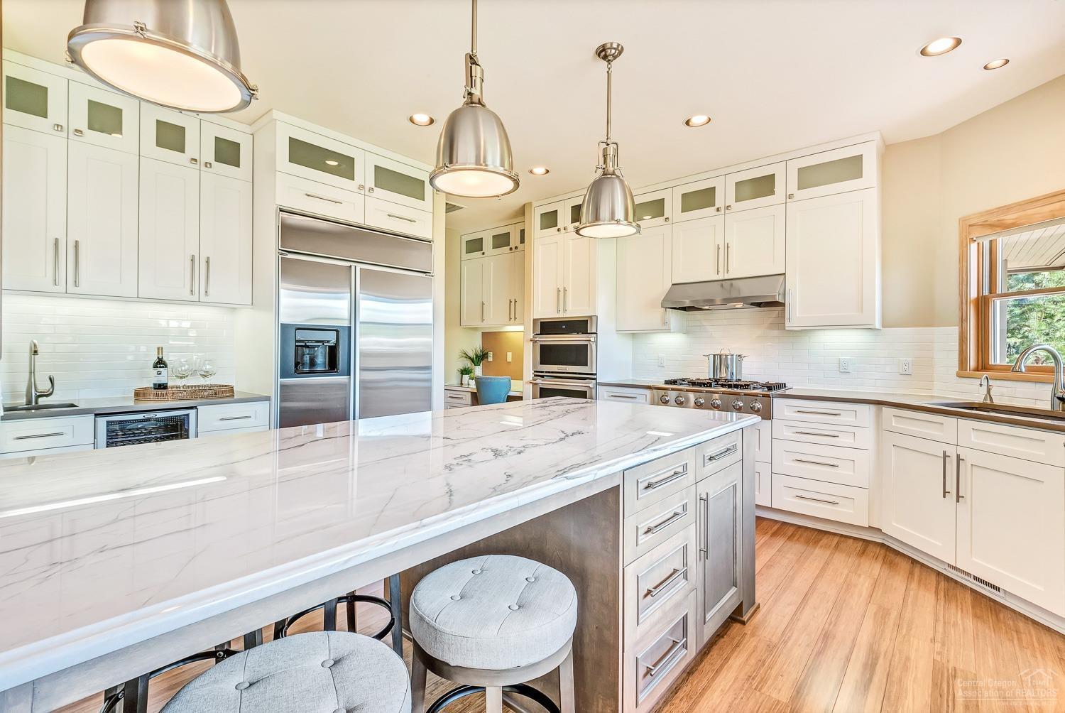 Broken Top - Residential