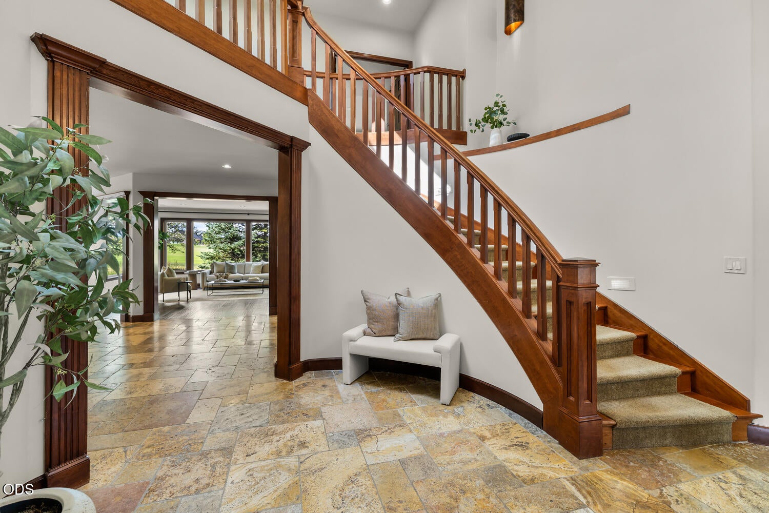 19275 Green Lakes Loop