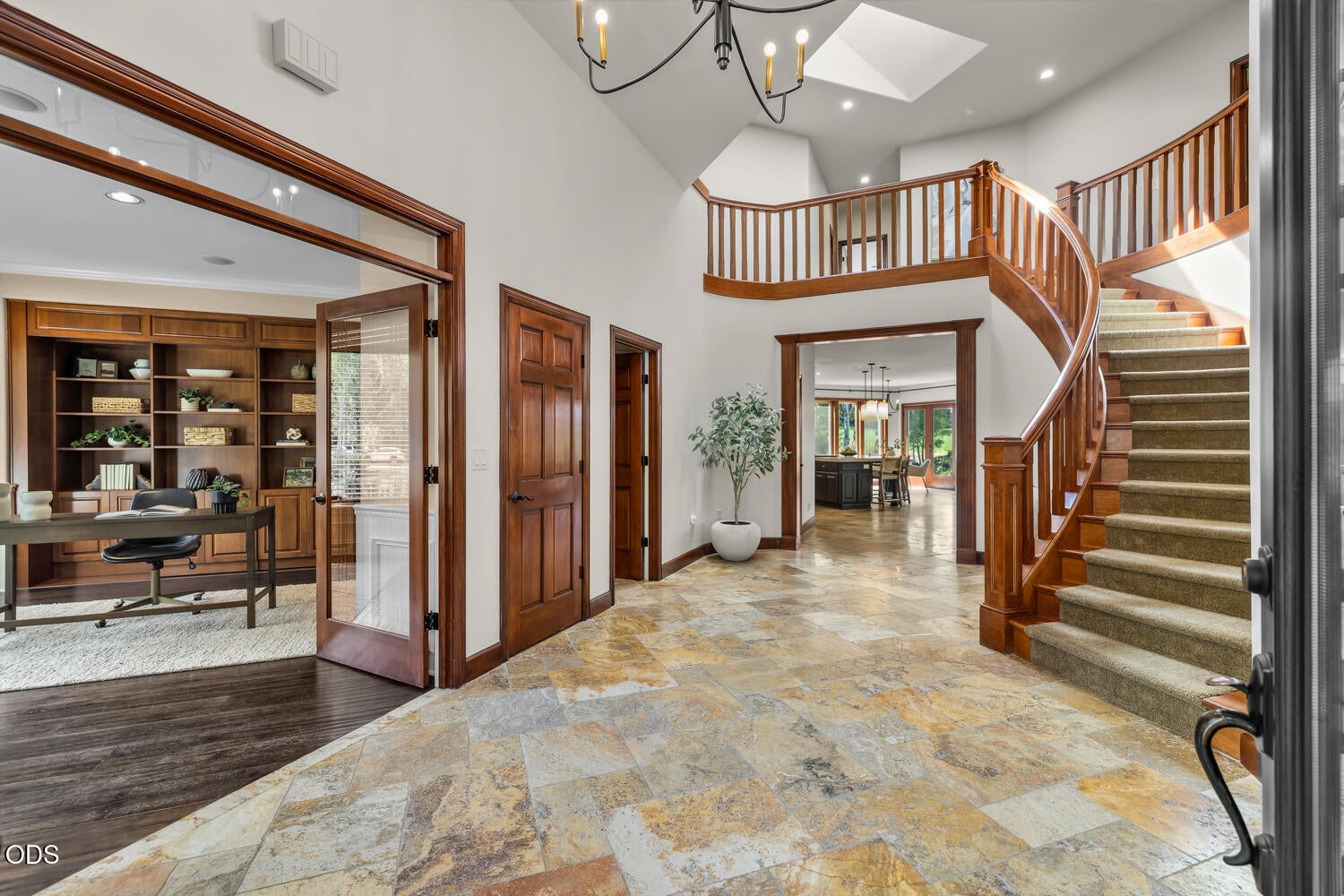 19275 Green Lakes Loop