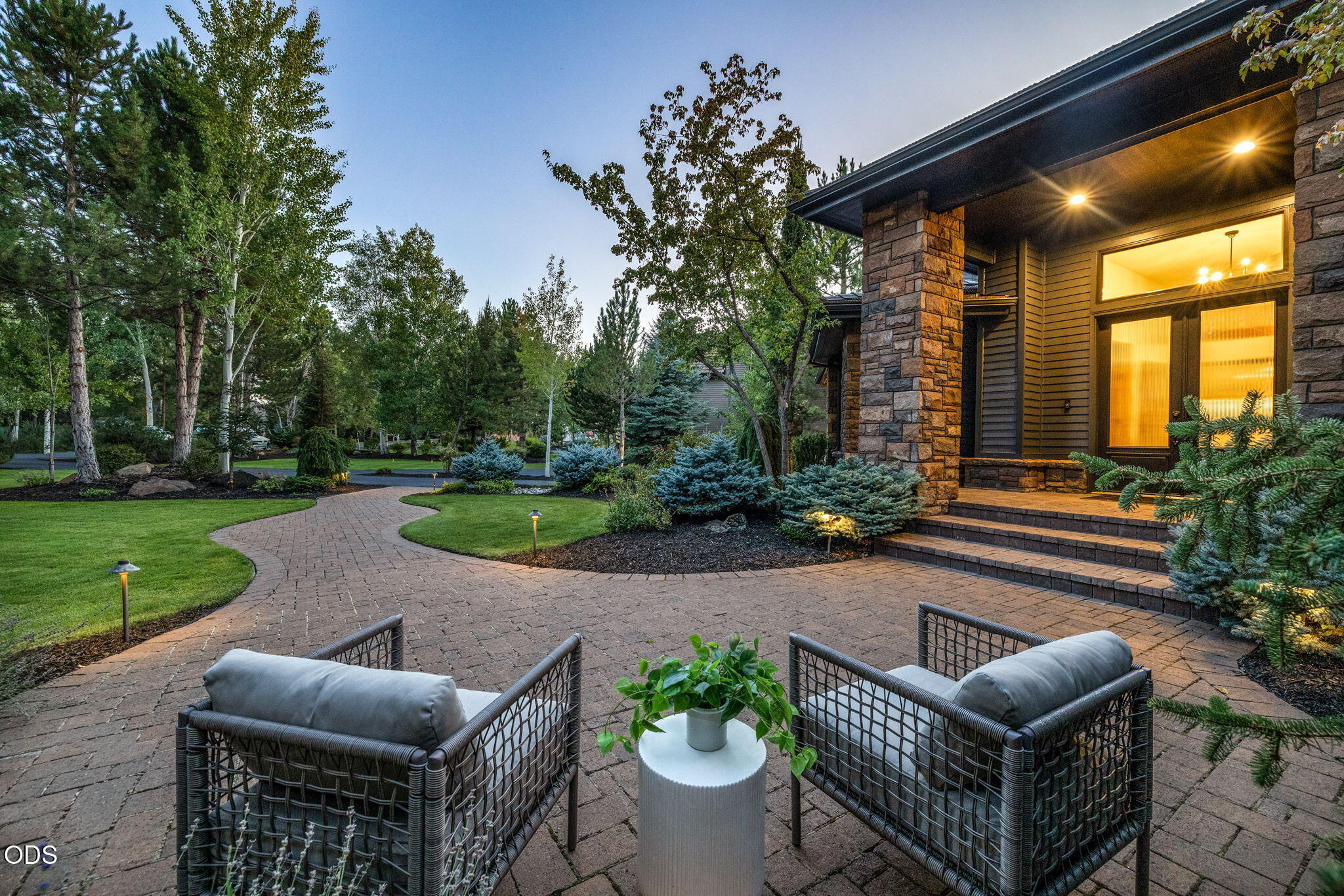 19275 Green Lakes Loop