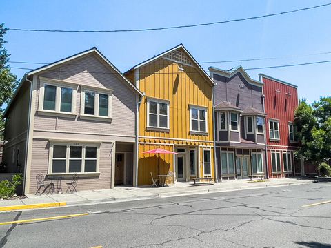 Tiny photo for 175 E E Street, Jacksonville, OR 97530 (MLS # 220213629)