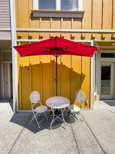 Tiny photo for 175 E E Street, Jacksonville, OR 97530 (MLS # 220213629)