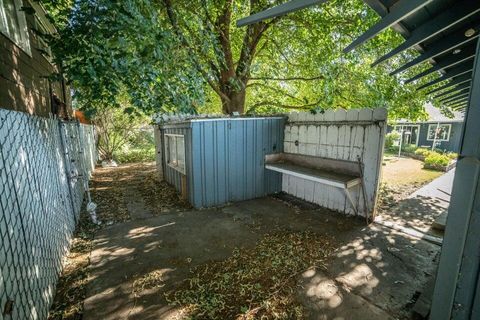 Tiny photo for 156 NE Spruce Lane, Prineville, OR 97754 (MLS # 220212940)