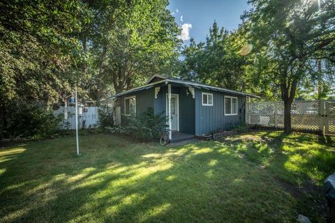 Tiny photo for 156 NE Spruce Lane, Prineville, OR 97754 (MLS # 220212940)