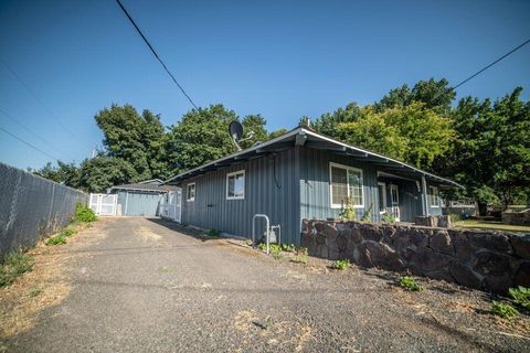 Tiny photo for 156 NE Spruce Lane, Prineville, OR 97754 (MLS # 220212940)