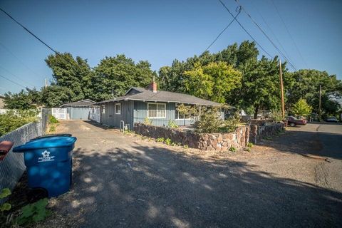 Tiny photo for 156 NE Spruce Lane, Prineville, OR 97754 (MLS # 220212940)