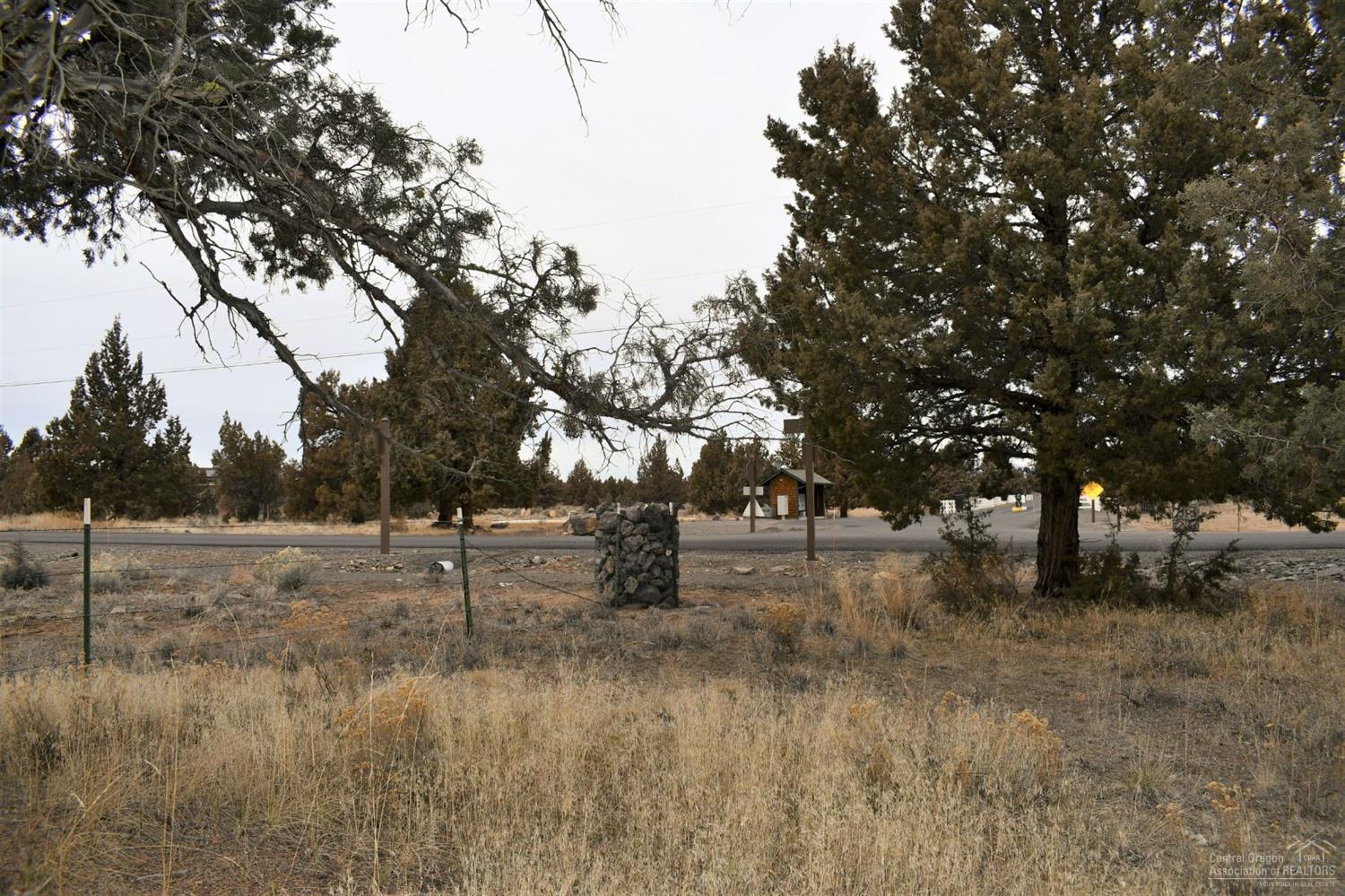 West Powell Butte Es - Land