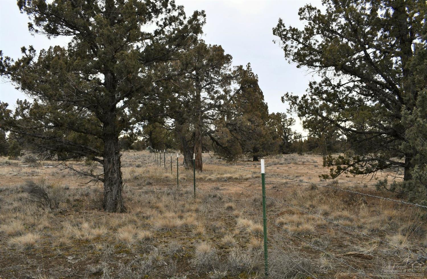 West Powell Butte Es - Land