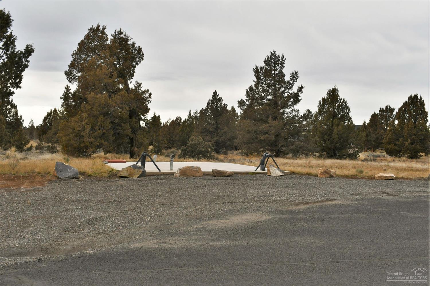 West Powell Butte Es - Land