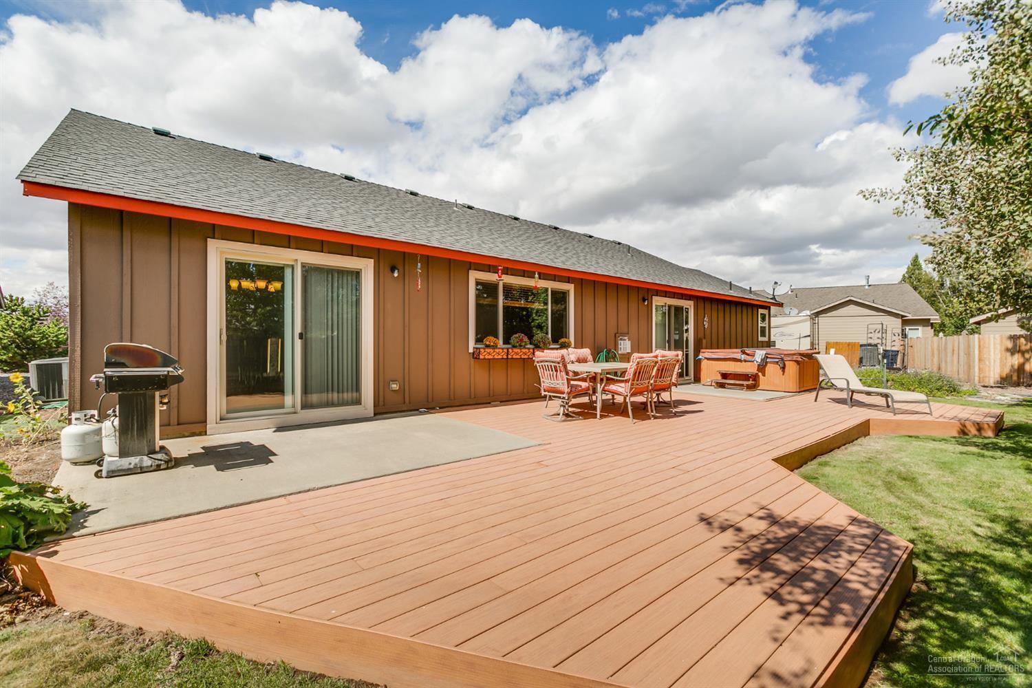 McKenzie's Meadow - Residential