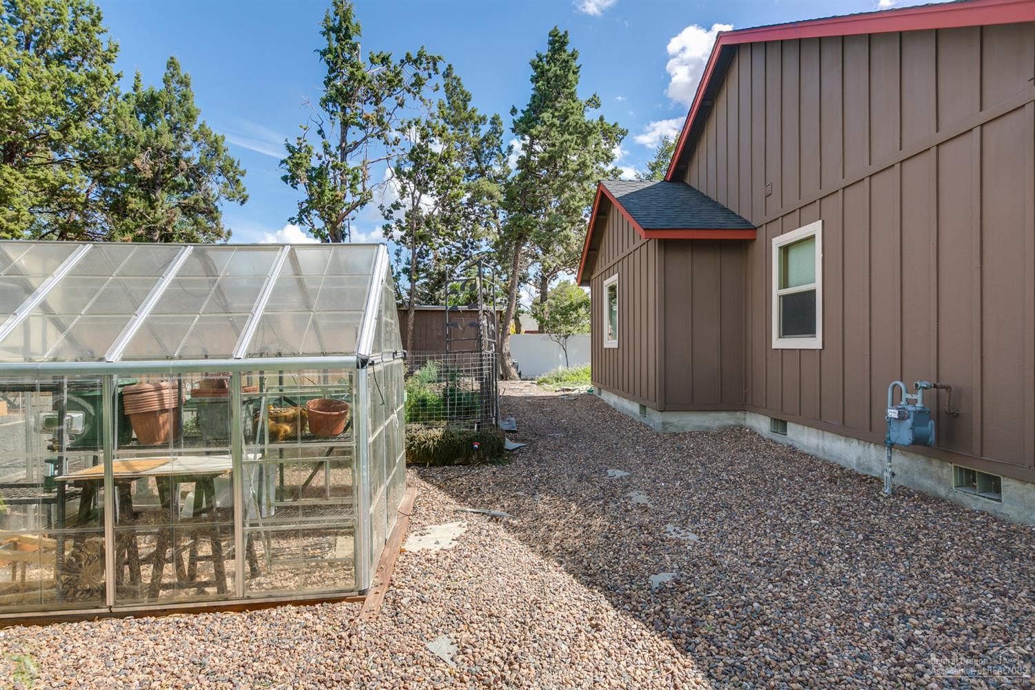 McKenzie's Meadow - Residential
