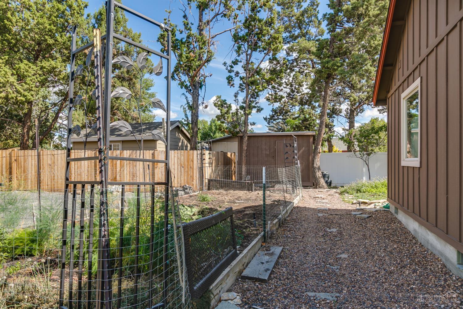 McKenzie's Meadow - Residential