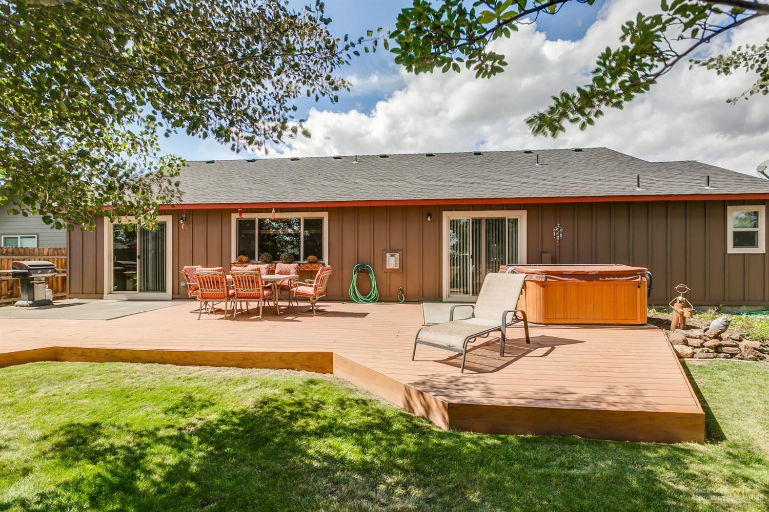 McKenzie's Meadow - Residential