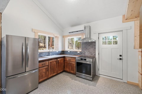 Tiny photo for 17031 Wilt Road, Sisters, OR 97759 (MLS # 220228180)