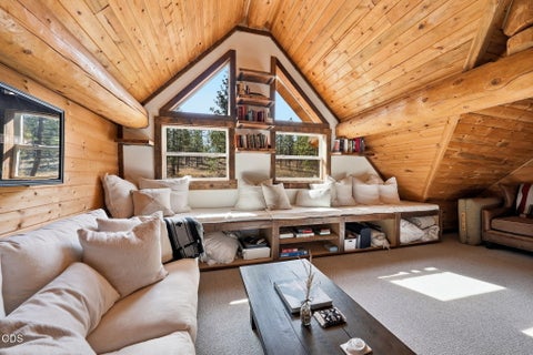 Tiny photo for 17031 Wilt Road, Sisters, OR 97759 (MLS # 220228180)