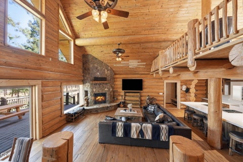 Tiny photo for 17031 Wilt Road, Sisters, OR 97759 (MLS # 220228180)