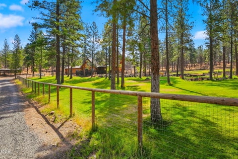 Tiny photo for 17031 Wilt Road, Sisters, OR 97759 (MLS # 220228180)