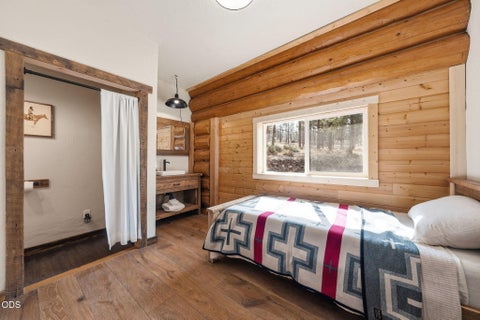 Tiny photo for 17031 Wilt Road, Sisters, OR 97759 (MLS # 220228180)